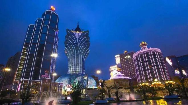 2025年澳门正版免费,2025年澳门，正版免费时代的曙光