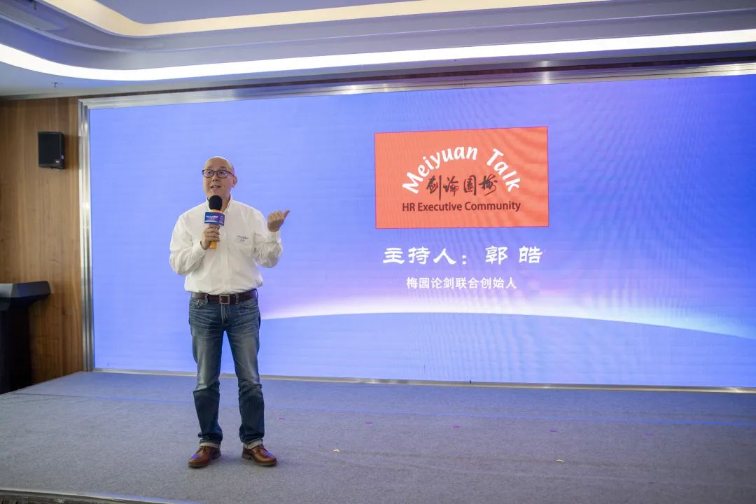 2025年新澳门正版资料,2025年新澳门正版资料，未来博彩业的科技革新与合规发展