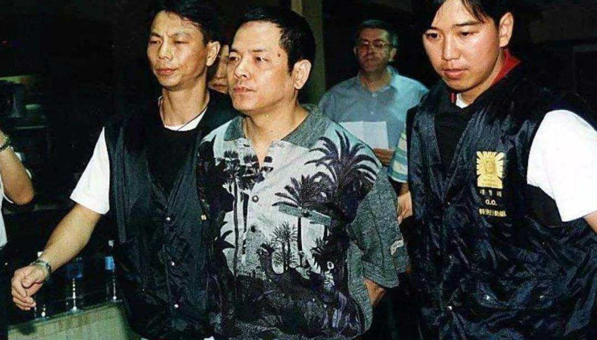 2025澳门精准正版免费,2025澳门精准正版免费，探索未来娱乐的无限可能